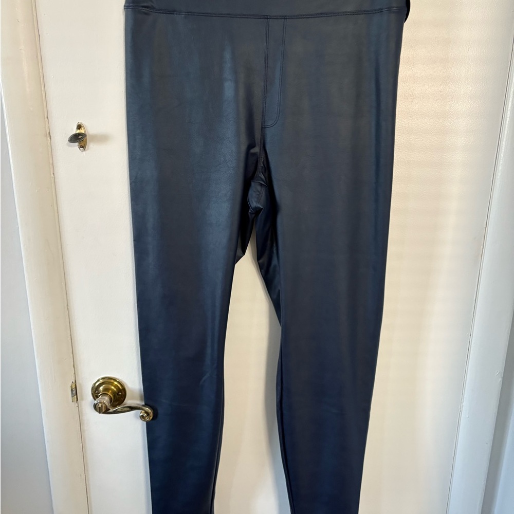 SALE!!!  AERIE - Ladies faux leather leggings.